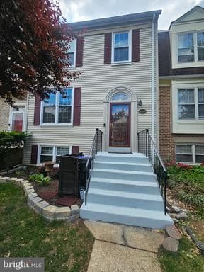 14505 CAMBRIDGE CIRCLE - Photo 1
