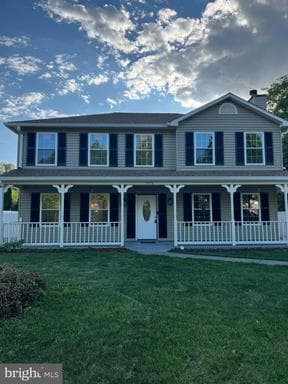 13428 Orangewood DR WOODBRIDGE VA 22193