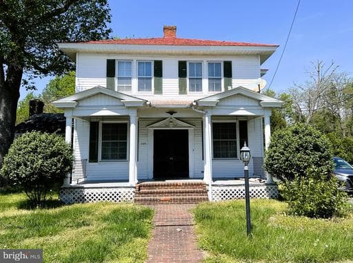 390 HURTT AVENUE - Photo 1