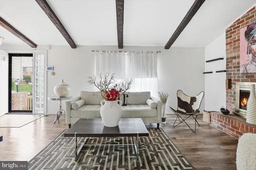 4101 HANWELL ROAD - Photo 1