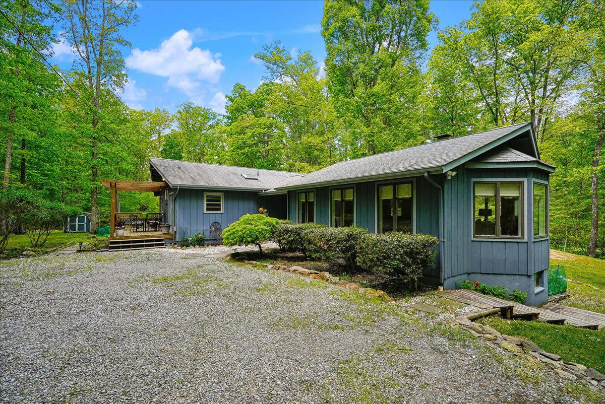 98 CLIFF LANE - Photo 1