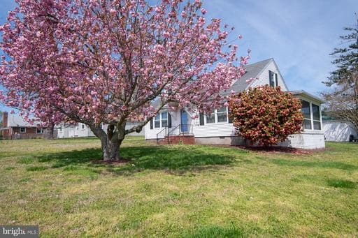 209 BUENA VISTA AVENUE - Photo 1