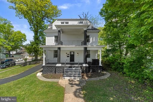 4016 MAINE AVENUE - Photo 1