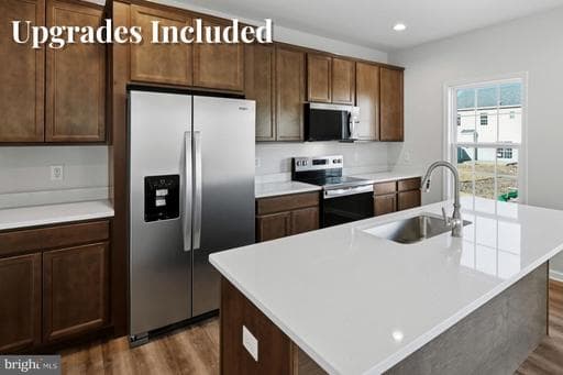 251 ROSSMANN BLVD