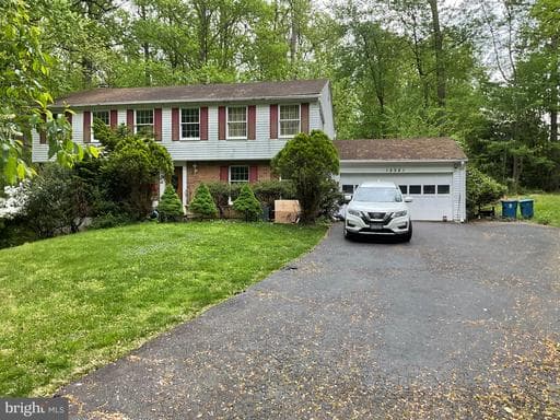 12321 Folkstone Dr, Herndon, VA 20171-1816, United States - Photo 1