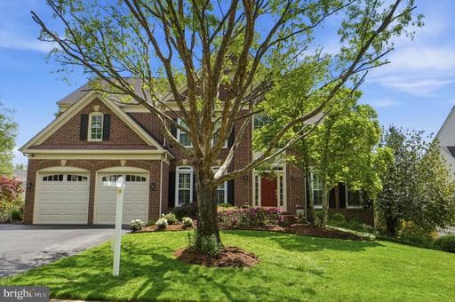 7425 SPRING SUMMIT ROAD - Photo 1
