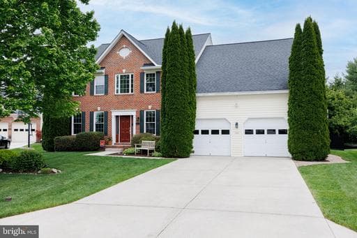 749 Rustling Leaf Ct, Sykesville, MD 21784-8530, United States - Photo 1