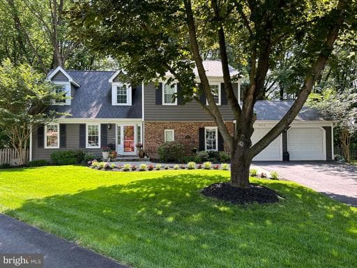 9518 HEATHWOOD COURT - Photo 1