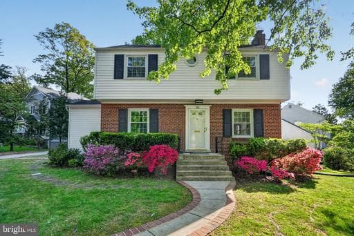 312 LINCOLN AVENUE - Photo 1