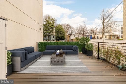 1331 K St SE, Washington, DC 20003-5187, United States - Photo 1