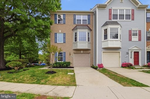 6001 KEBLE DRIVE - Photo 1
