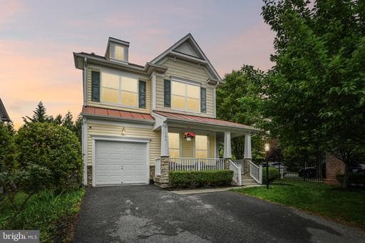 100 Newmarket Ct, Catonsville, MD 21228-3572, United States - Photo 1
