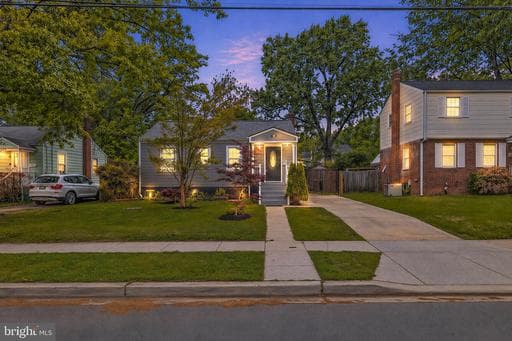 9728 53RD AVENUE - Photo 1
