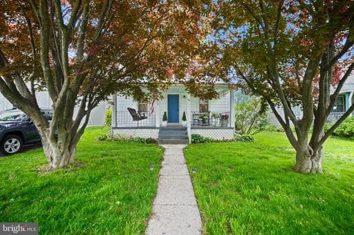 519 WILLOW AVENUE - Photo 1