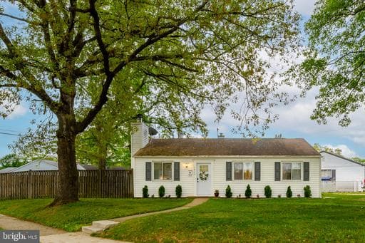 1825 Maltravers Rd, Glen Burnie, MD 21060-7418, United States - Photo 1