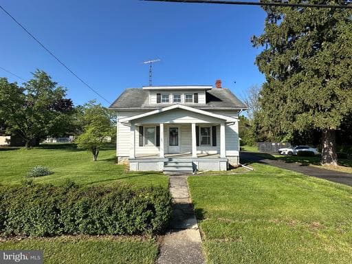 13024 SALEM AVENUE - Photo 1