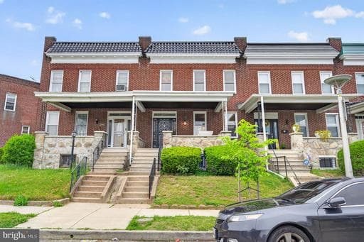 2006 WHITTIER AVENUE - Photo 1