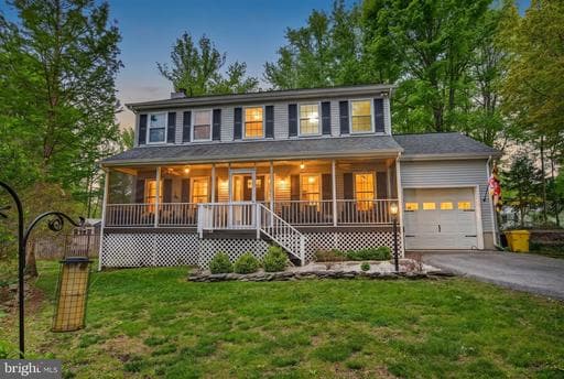 1221 COVE DRIVE - Photo 1
