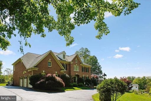 11133 OAKTON ROAD - Photo 1