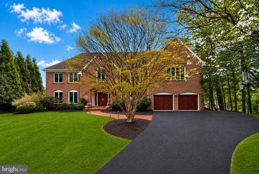 8601 SPLIT OAK CIRCLE - Photo 1