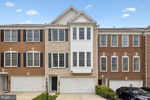 9276 Laurel Ridge Crossing Rd, Lorton, VA 22079-2961, United States - Photo 1