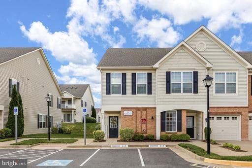 140 DANDRIDGE COURT 103 - Photo 1