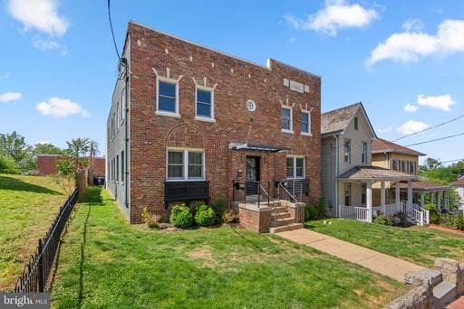 2325 HIGH STREET 3 - Photo 1