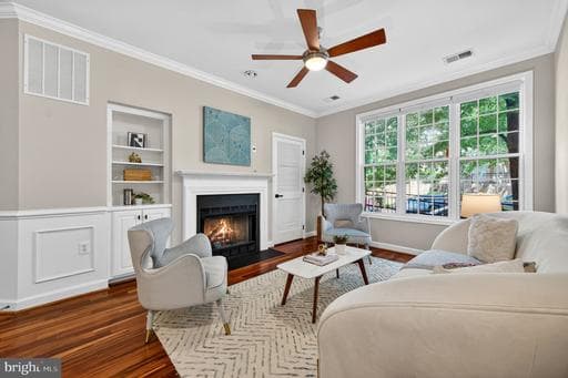 1320 N WAYNE STREET 108 - Photo 1