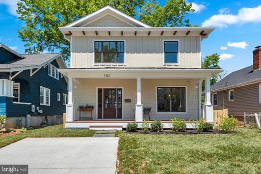 912 WINDSOR AVENUE - Photo 1