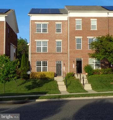 528 VICTORIANNA DRIVE - Photo 1