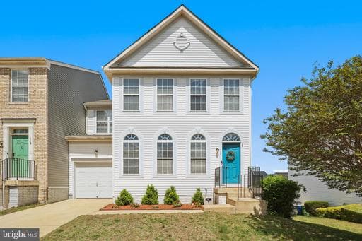 117 HOLMES STREET - Photo 1