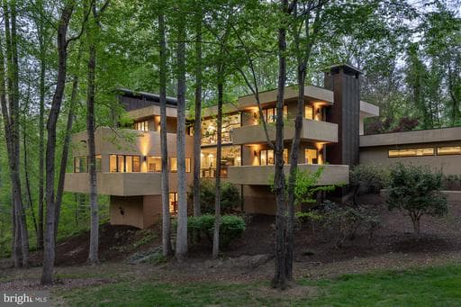 11604 Fairfax Station Rd, Fairfax Station, VA 22039-1121, United States - Photo 1