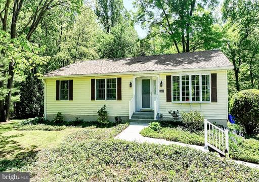 15601 WILDROSE COURT - Photo 1