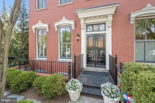 419 G STREET - Photo 1