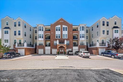 7335 BROOKVIEW ROAD 306 - Photo 1
