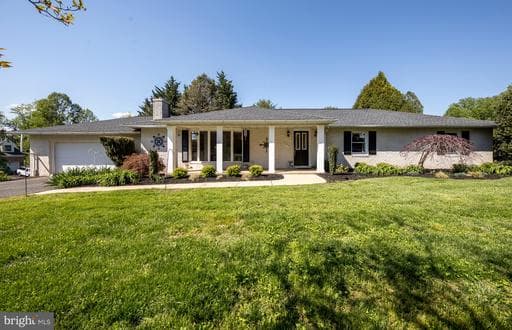 2823 Orchard Lakes Dr, Baldwin, MD 21013-9131, United States - Photo 1
