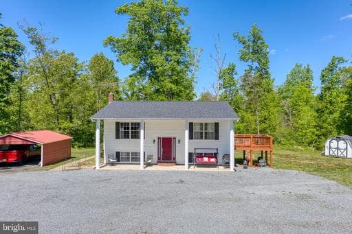 8427 TALL OAK DRIVE - Photo 1