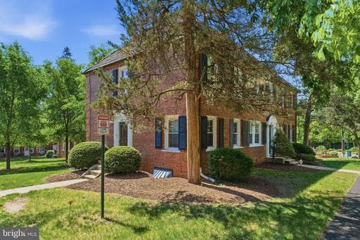 2118 SUITLAND TERRACE