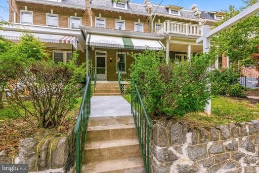 5226 7TH STREET - Photo 1