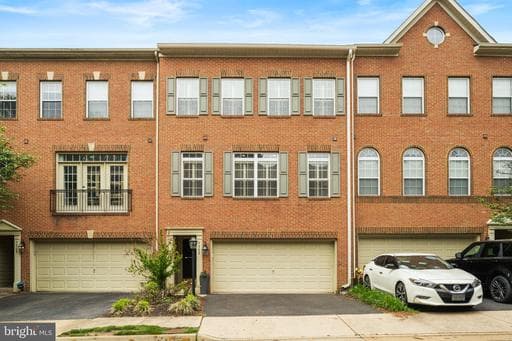 7366 STREAM BLUFF WAY - Photo 1