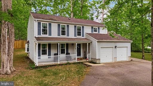 218 VICTORIA DRIVE - Photo 1