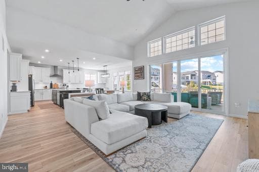 7 LEGACY DRIVE - Photo 1