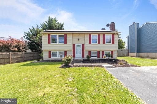 1603 DOGWOOD DRIVE - Photo 1