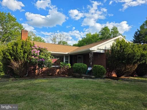 806 VALLEY VIEW DRIVE - Photo 1