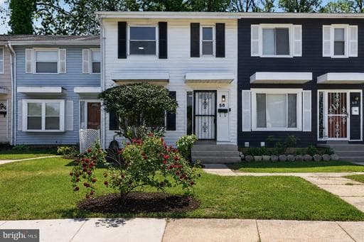 58 DAIMLER DRIVE 104 - Photo 1