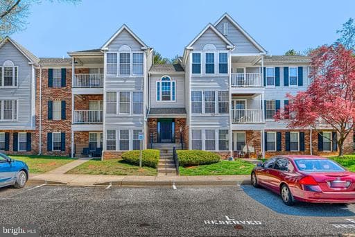 902 JESSICAS LANE 902-E - Photo 1