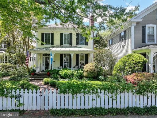 226 S MORRIS STREET - Photo 1