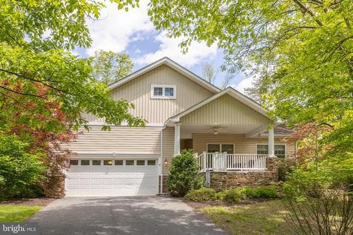 107 SUNSET CIRCLE - Photo 1
