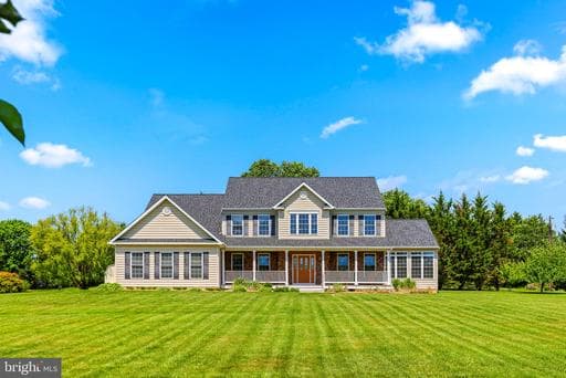 425 CHINQUAPIN DRIVE - Photo 1