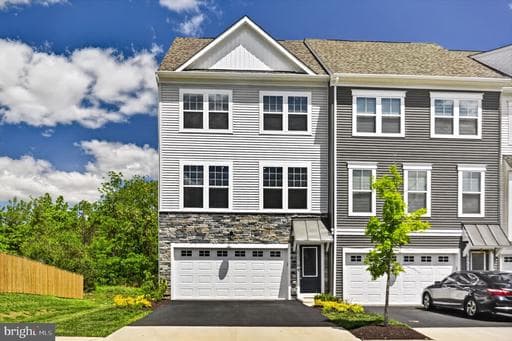 42478 Invergordon Ter, Sterling, VA 20166-2790, United States - Photo 1